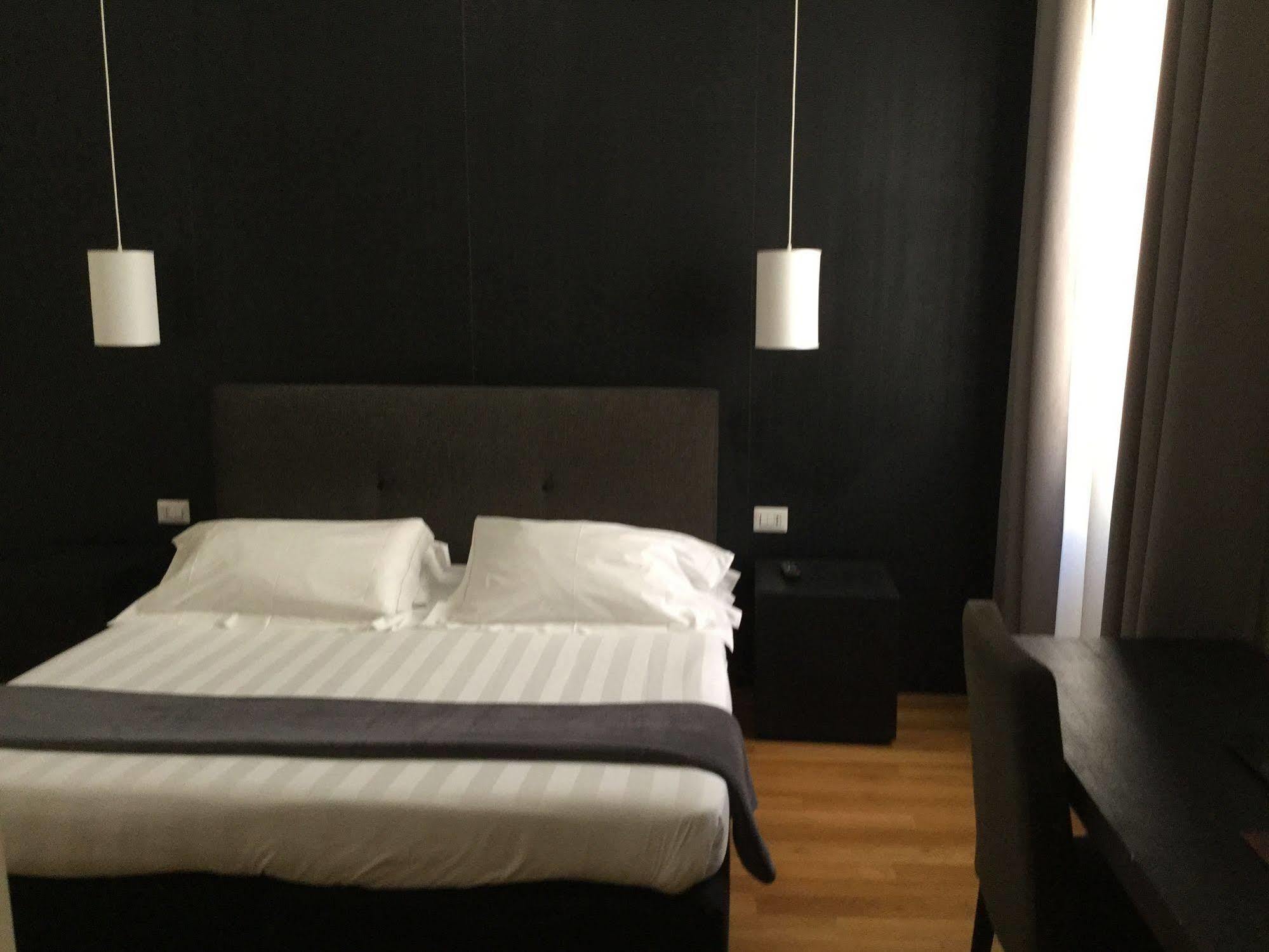 Rhome Terminal Guest House Róma Kültér fotó